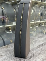 اسوارة ذهب عيار 18 مجدولة ودوائر مصممة بفخامة مثير...