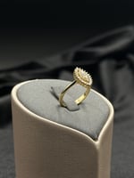 خاتم ذهب الماس بتصميم معين يضفي لمسة ساحرة لاصبعك