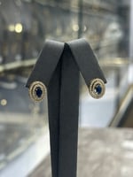 حلق ذهب مع فص بالوان متعددة