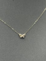 عقد الفيونكة ذهب تصميم الماس