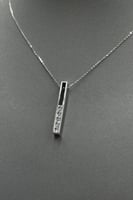 عقد مستطيل مع فصوص ملونة ذهب تصميم الماس