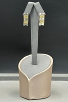 حلق ذهب ايطالي عيار 18 وزن من 3.3 الى 3.4 جرام