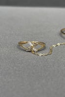 كف اطفال وردة مع باقيت ذهب تصميم الماس عيار 18 وزن...