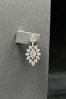 طقم ذهب ابيض تصميم الماس عيار 18 وزن 16 جرام