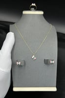 طقم اطفال ذهب صافي ملون عيار 18 وزن 4.4 جرام