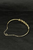 اسوارة اطفال وردات ذهب تصميم الماس عيار 18 وزن من...