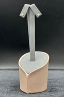 حلق زهرة ذهب تصميم الماس عيار 18 وزن 0.6 جرام