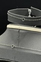 طقم ذهب ابيض تصميم الماس عيار 18 وزن 8.49 جرام