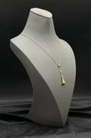 عقد مثلث ذهب تصميم الماس مع فص كحلي عيار 18 وزن 4....