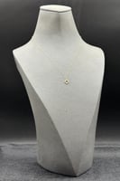 عقد وردة ذهب تصميم الماس عيار 18 وزن من 0.3 الى 0....