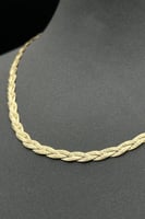 عقد قماش ذهب صافي عيار 18 وزن 9.1 جرام