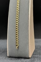 اسوارة جنزير ذهب صافي عيار 18 وزن من 2.3 الى 2.4 ج...