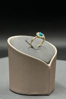 خاتم ذهب تصميم الماس مع فص اوبال طبيعي