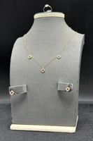 طقم اطفال وردات مفرغ ذهب تصميم الماس عيار 18 وزن م...