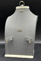 طقم انفنتي ذهب عيار 18 وعد اللانهاية وزن 2.6 جرام