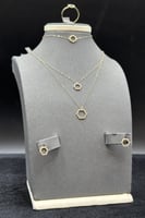 طقم ذهب عيار 18 بتصميم خلية وزن 2.5 جرام