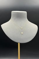 عقد شكل X دورين ذهب تصميم الماس عيار 18 وزن من 0.8...