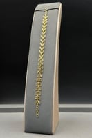 اسوارة وردات ذهب صافي عيار 21 وزن 3.6 جرام