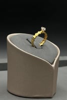 دبلة الخلية مع فص سوليتير ذهب تصميم الماس عيار 18...