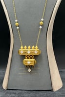 شال ذهب مع صدف ابيض عيار 21 وزن 28.4 جرام