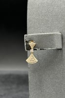 طقم ذهب عيار 18 رهافة الفراشة وزن 3.2 جرام