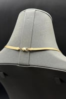 عقد فلات ذهب صافي عيار 18 وزن 7.6 جرام