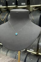 عقد ذهب عيار 18 تصميم وردة مع صدف فيروزي - لأطلالة...