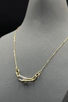 عقد مع اسوارة جنزير ذهب تصميم الماس عيار 18 وزن 10...