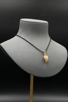 تعليقة ذهب عيار 21 (حجم صغير) وزن من 3.3 الى 3.6 ج...