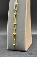 إسوارة جنزير ذهب عيار 18 ألماس لين وزن 8.5 جرام بت...