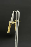 حلق ذهب ايطالي عيار 18 وزن من 3.3 الى 3.4 جرام