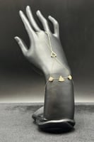 كف مثلث ذهب تصميم الماس عيار 18 وزن من 1.4 الى 1.5...