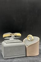 اسوارة مع خاتم ذهب عيار 18 بتصميم الماسي فخم وزن 1...