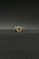 حلق دائري ذهب صافي عيار 18 وزن من 0.5 الى 0.6 جرام