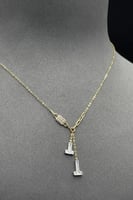 عقد T ذهب تصميم الماس عيار 18 وزن 1.6 جرام