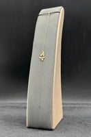 اسوارة وردتين ذهب تصميم الماس عيار 18 وزن 0.8 جرام