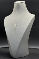 عقد مستطيل ذهب تصميم الماس عيار 18 وزن 1.1 جرام