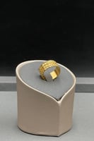 دبلة ذهب صافي عيار 21 وزن من 2.3 الى 2.5 جرام