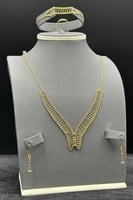 طقم عروس ذهب عيار 21 وزن من 11.7 إلى 11.85 جرام