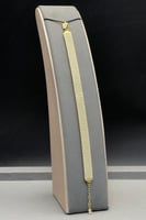 اسوارة ذهب تصميم الماس عيار 18 وزن 14.2 جرام