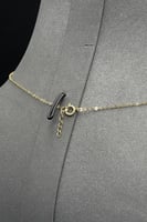 عقد T ذهب تصميم الماس عيار 18 وزن 1.6 جرام