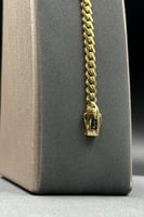 اسوارة جنزير ذهب عيار 18 بتصميم ايطالي انيق بوزن 6...