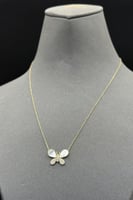 عقد اطفال فراشة ذهب تصميم الماس عيار 18 وزن 2.1 جر...