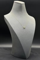 عقد الماس وزن الذهب : 0.76 جرام وزن الألماس : 0.00...