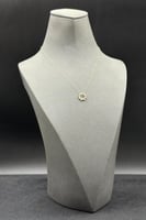 عقد ذهب تصميم الماس عيار 18 وزن من 0.7 الى 0.8 جرا...