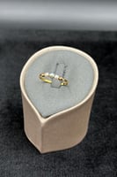 خاتم كور ذهب تصميم هندي عيار 21 وزن 1.1 جرام