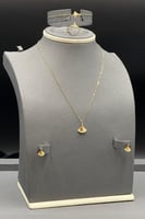 طقم مثلث ذهب تصميم الماس عيار 21