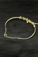 كف اطفال وردات ذهب تصميم الماس عيار 18 وزن 2.3 جرا...