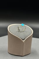 خاتم ذهب ورده مع صدف ملون انيق للغاية