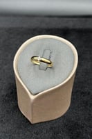 دبلة زهرة ذهب تصميم الماس عيار 18 وزن من 0.9 الى 1...